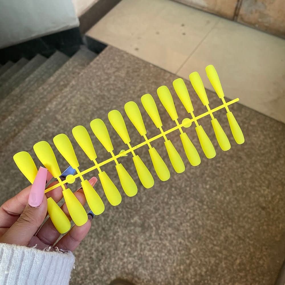 ChicNails | Matte Press-On Nails – Elegant Artificial Nails in 13 Shades