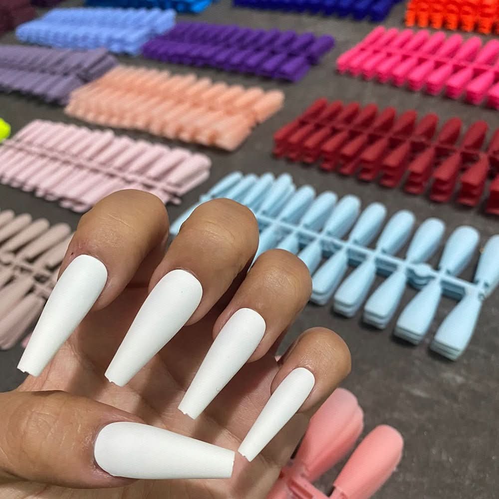 ChicNails | Matte Press-On Nails – Elegant Artificial Nails in 13 Shades