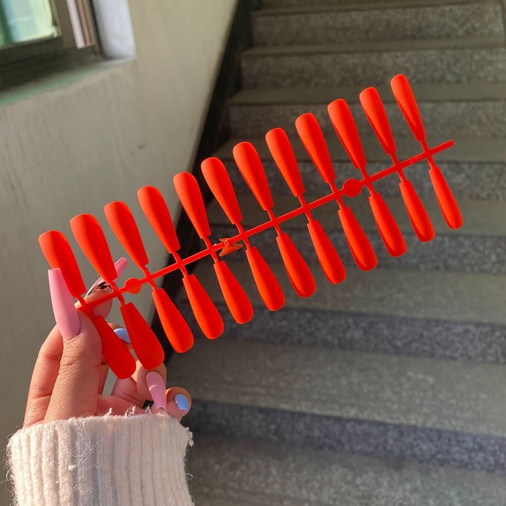 ChicNails | Matte Press-On Nails – Elegant Artificial Nails in 13 Shades