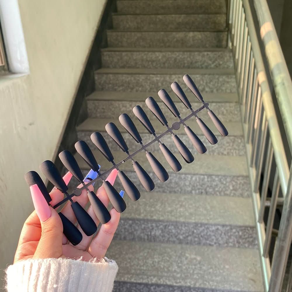 ChicNails | Matte Press-On Nails – Elegant Artificial Nails in 13 Shades